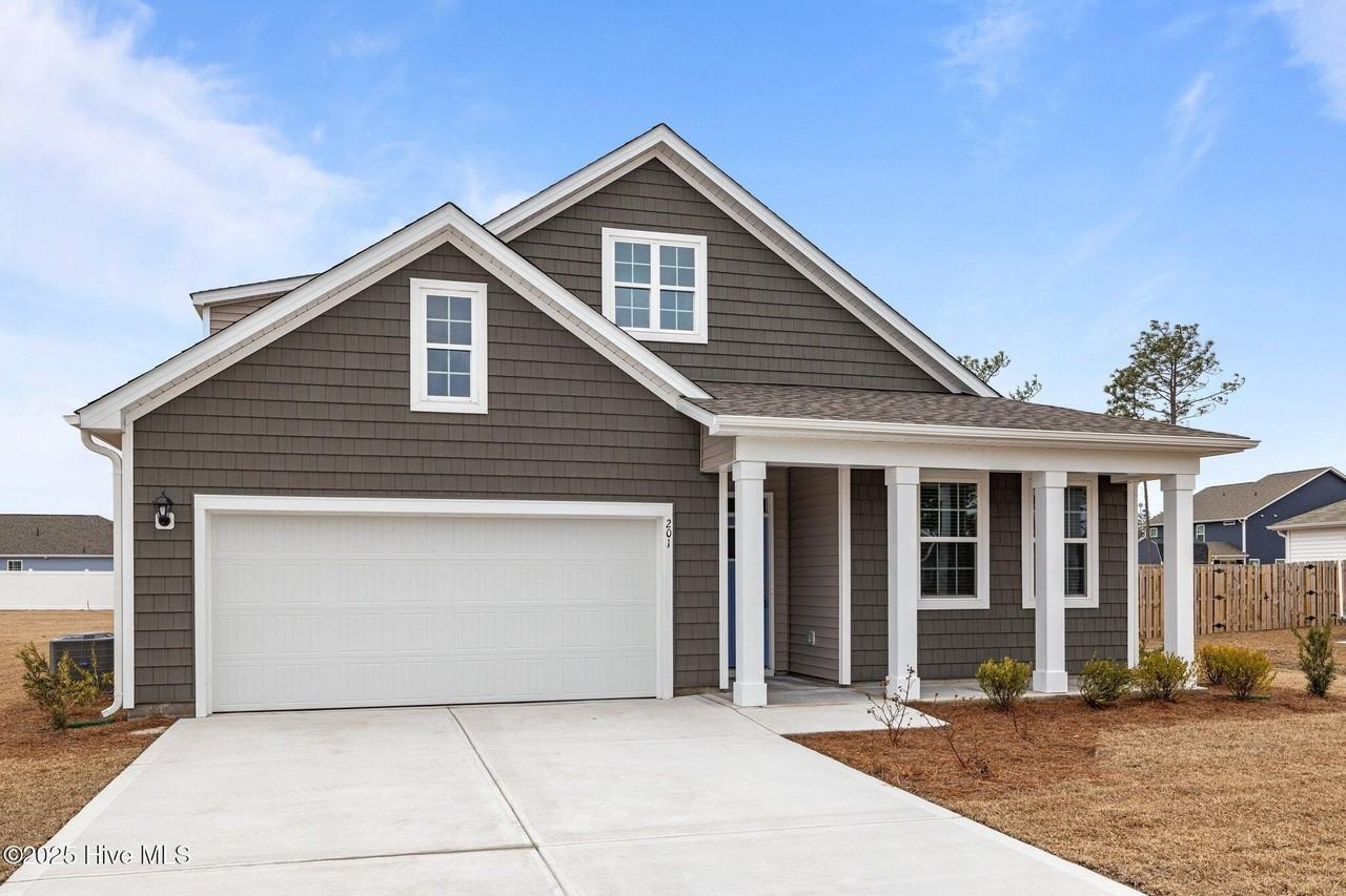 201 Jones Ridge Ln - Photo 4 of 47