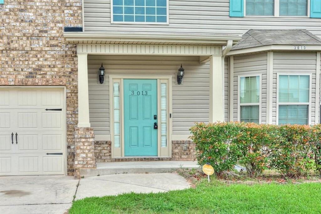 3013 Burgess St - Photo 2 of 28