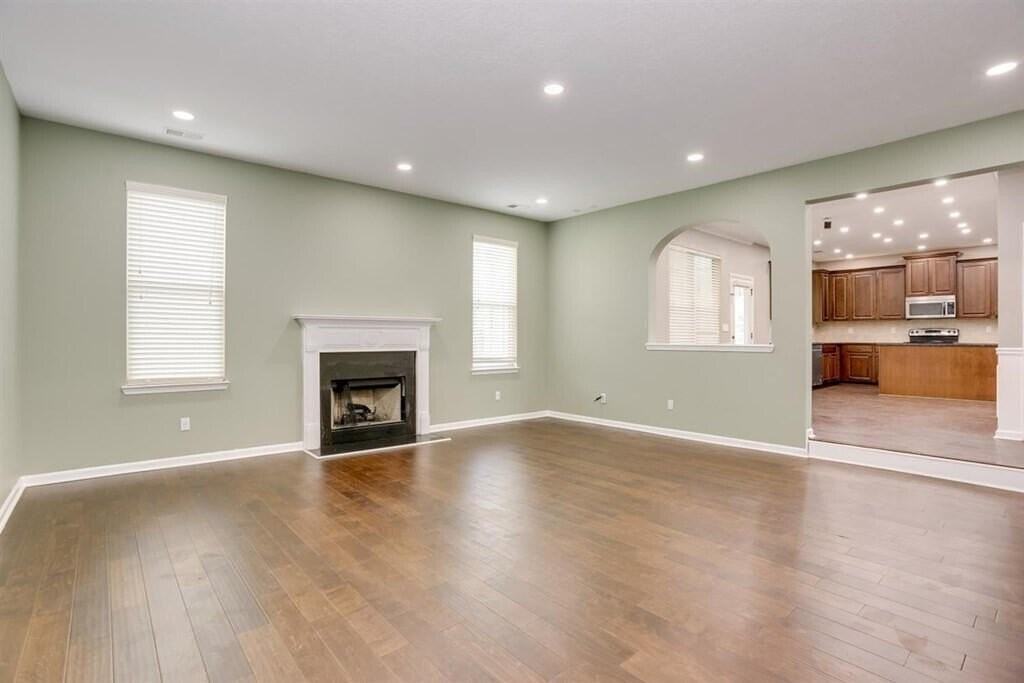 3013 Burgess St - Photo 4 of 28