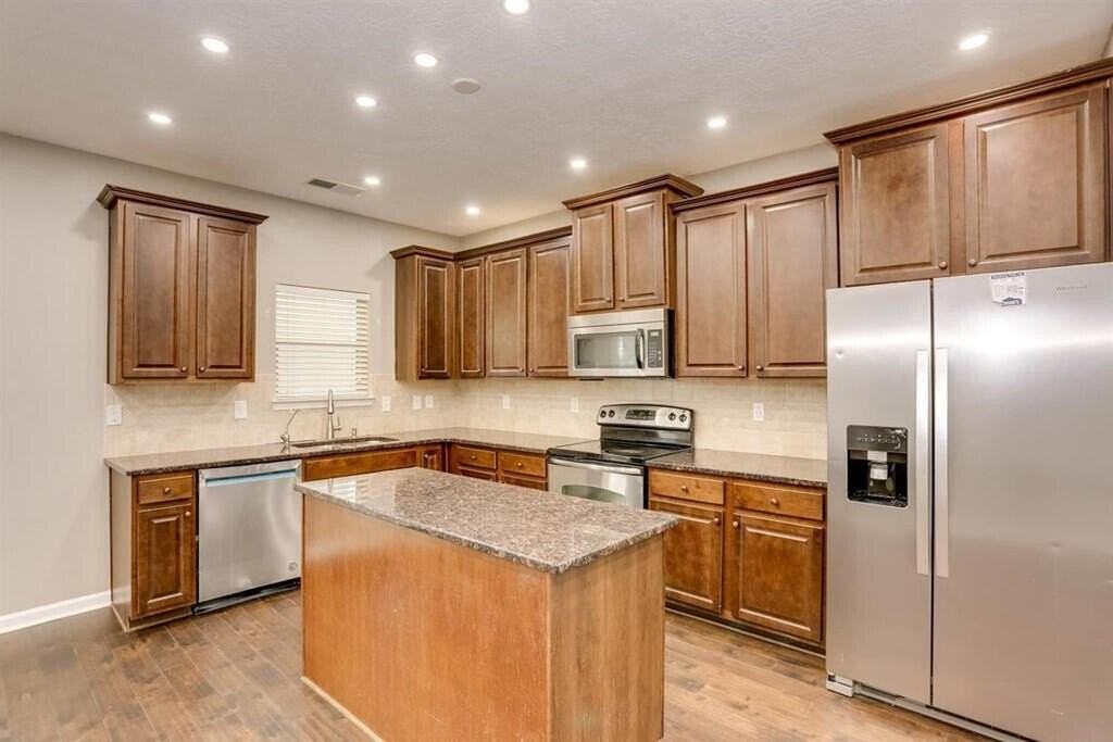 3013 Burgess St - Photo 7 of 28