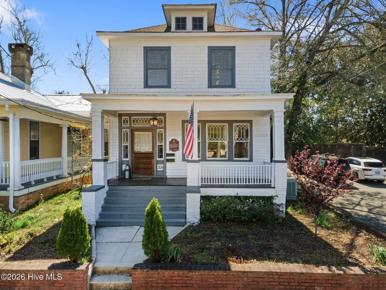 308 Dock St - Photo 2 of 50