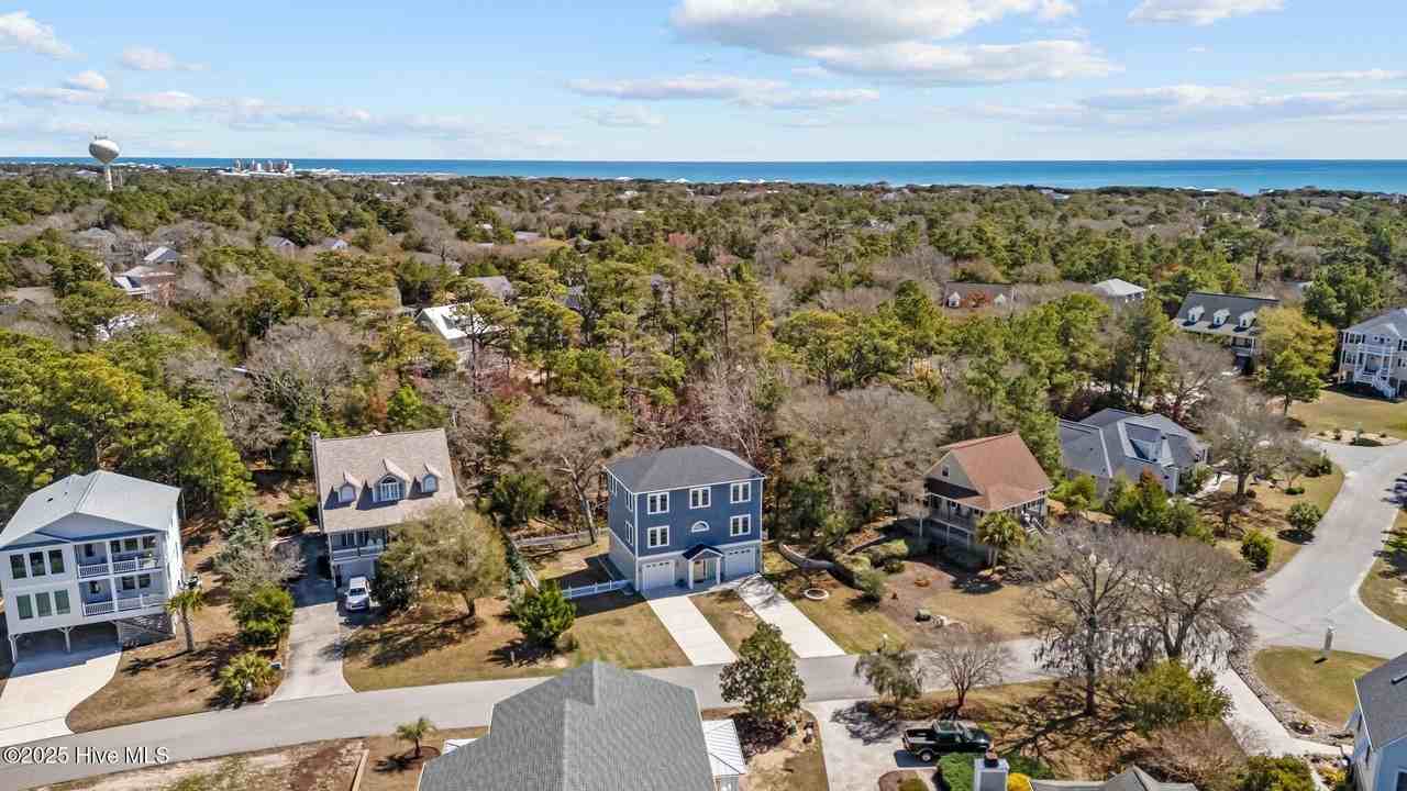 310 Lord Berkley Dr - Photo 4 of 48