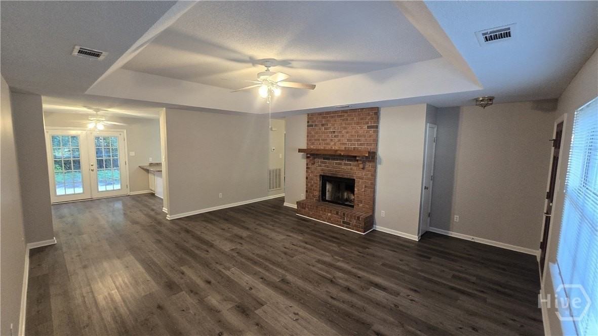 122 Penn Sta - Photo 2 of 21
