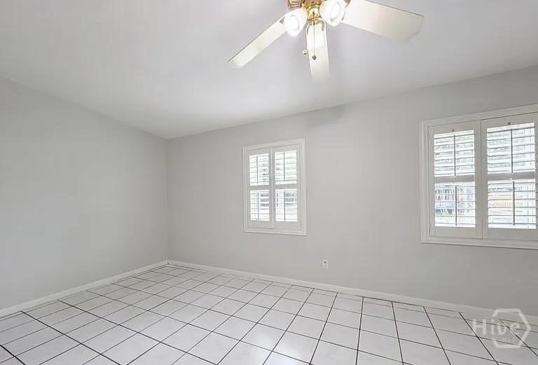 302 Drury Ave - Photo 6 of 11