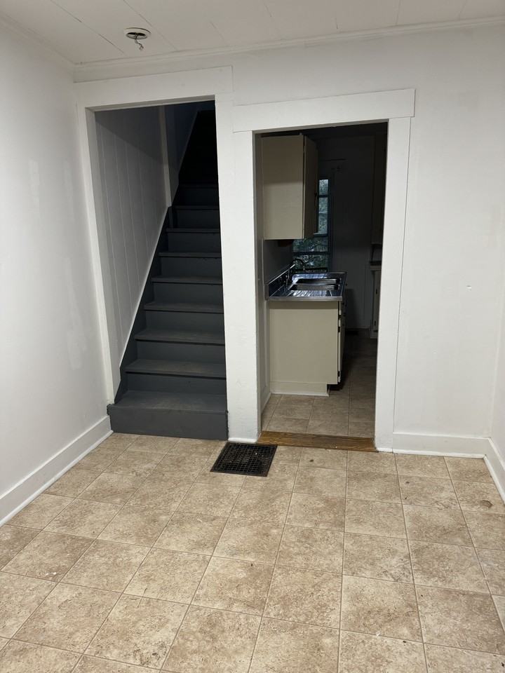 270 S Main St #4 - Photo 2 of 9