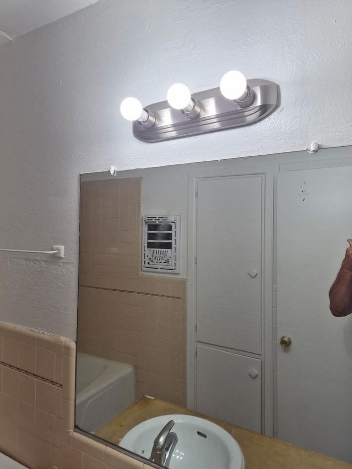2304 62nd St #A - Photo 3 of 10