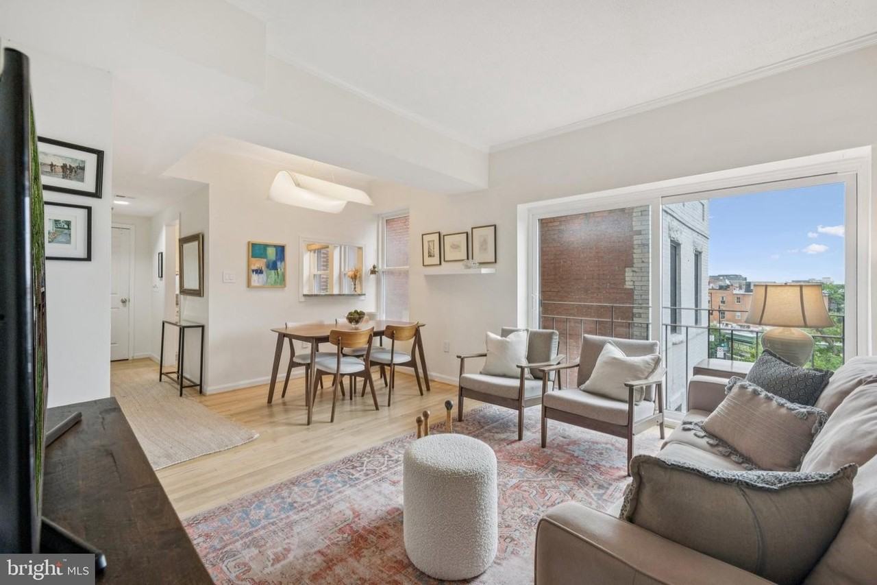 1812 Vernon St Nw - Photo 4 of 26