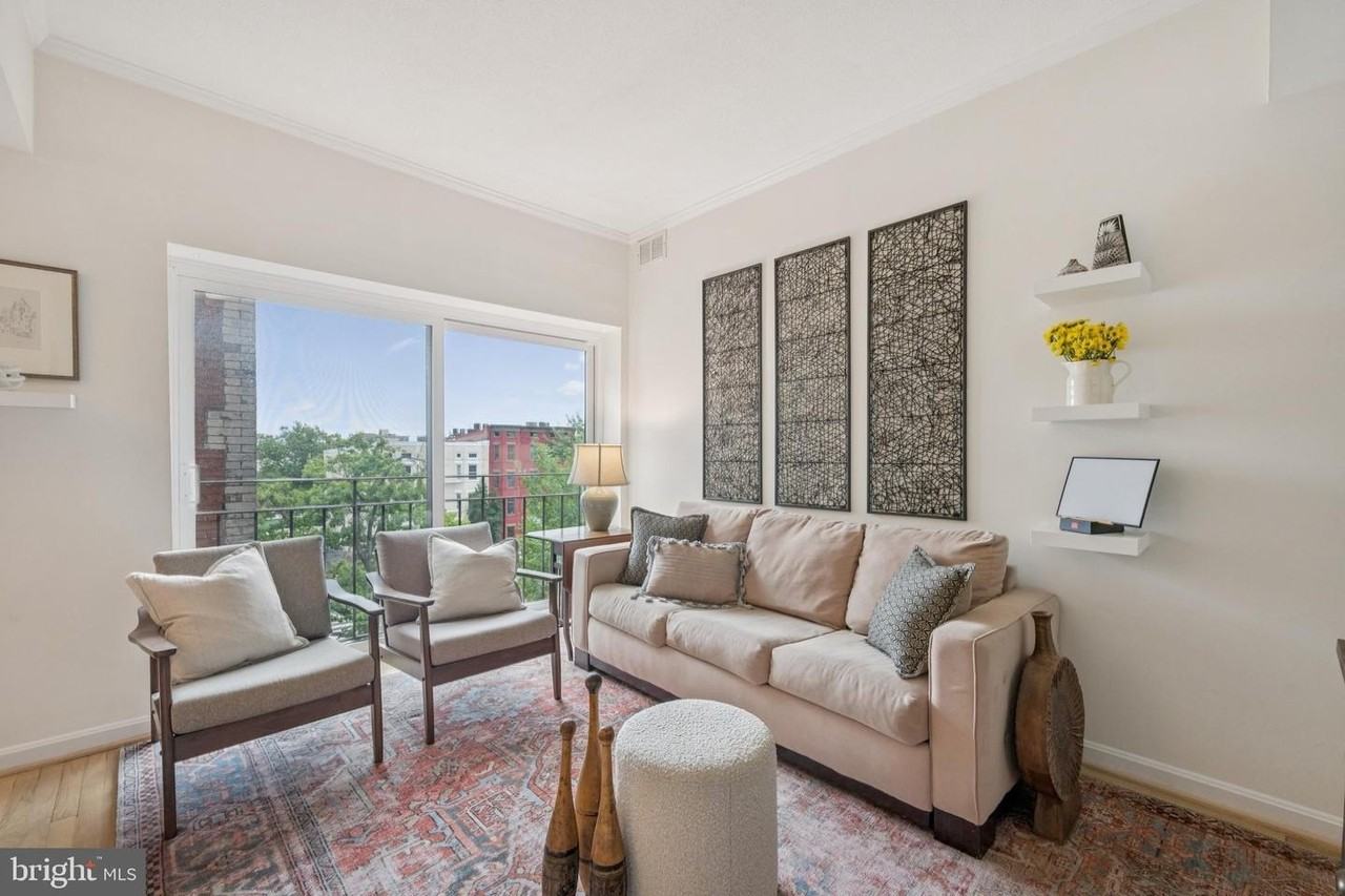 1812 Vernon St Nw - Photo 5 of 26