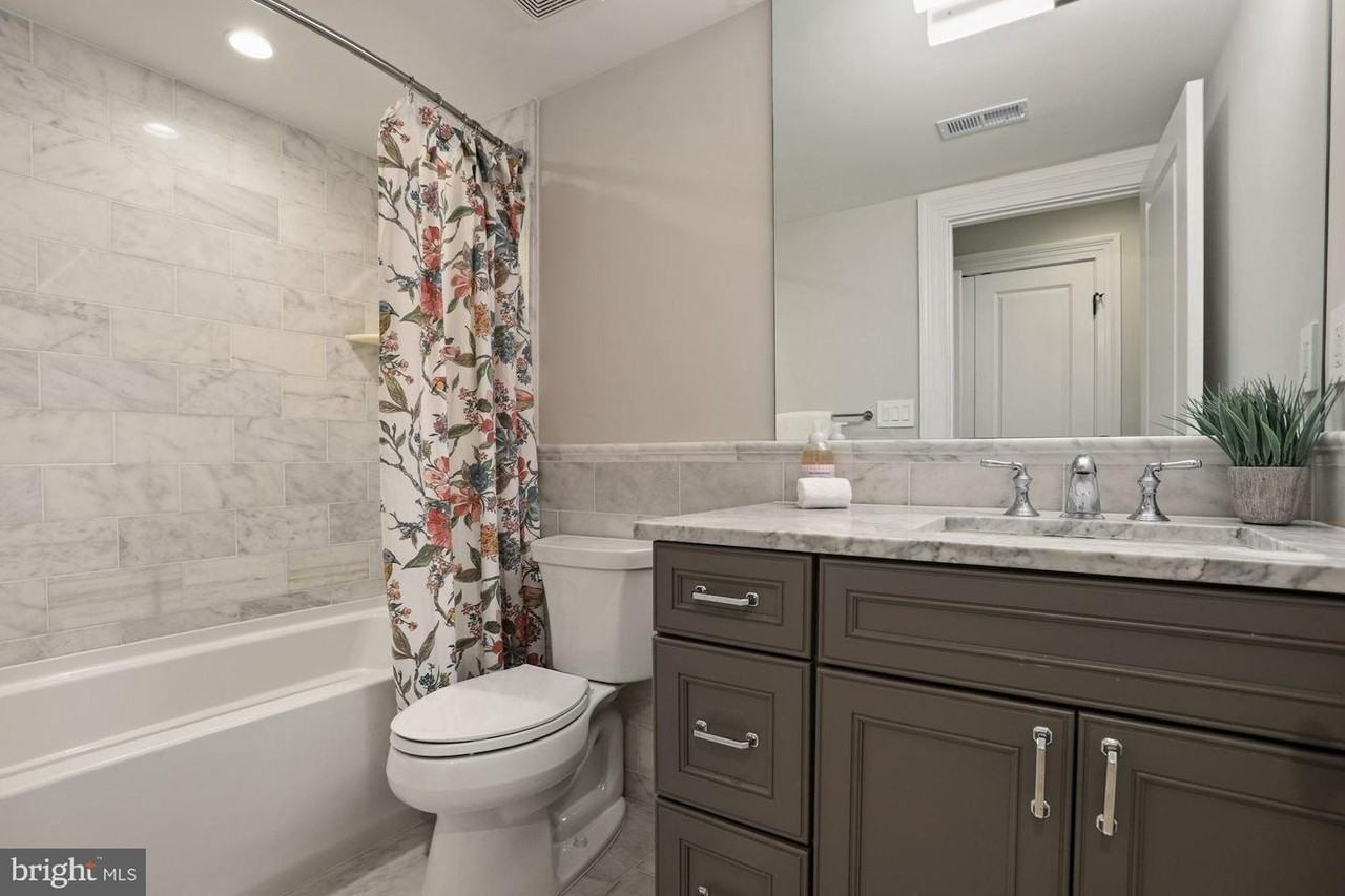 1310 Vermont Ave Nw - Photo 7 of 15
