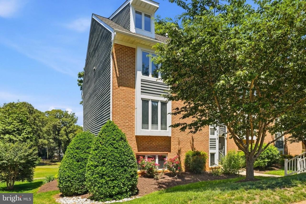 638 Oakland Hills Dr