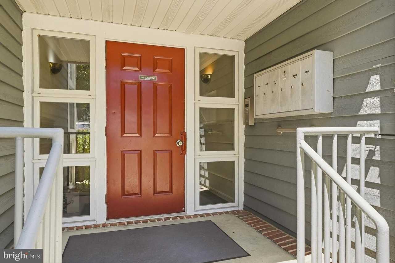 638 Oakland Hills Dr - Photo 4 of 38