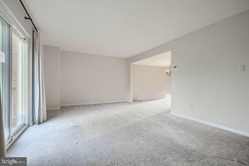 16 Castlehill Ct - Photo 7 of 34