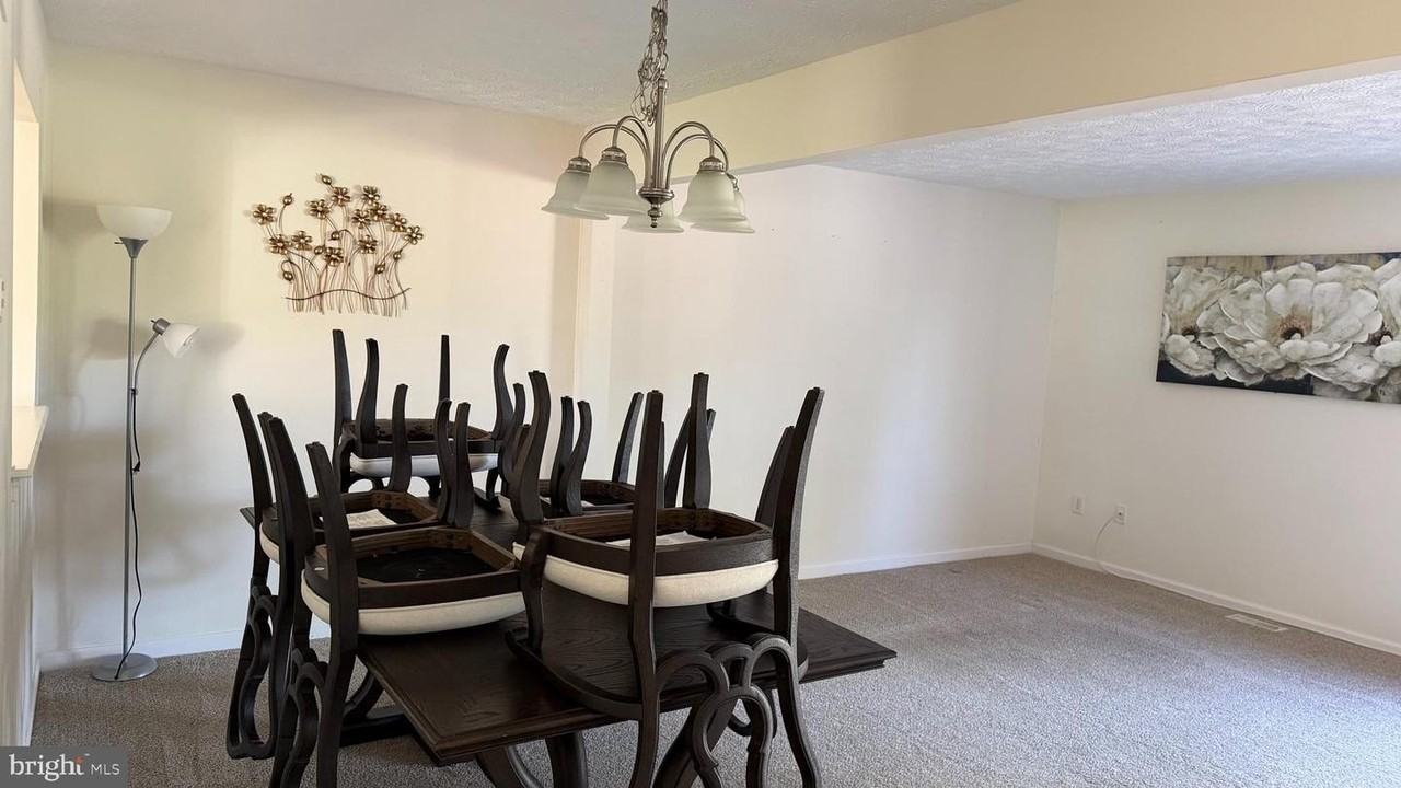 4989 Pintail Ct - Photo 6 of 13