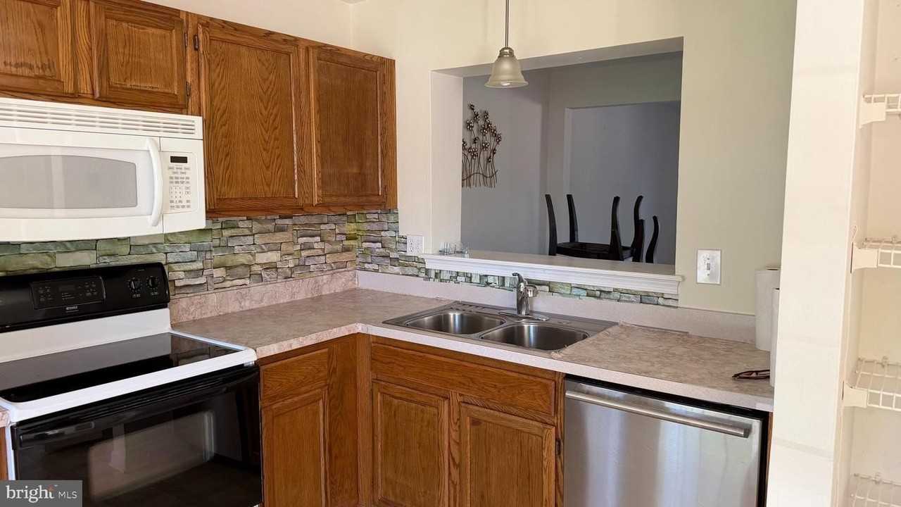 4989 Pintail Ct - Photo 7 of 13