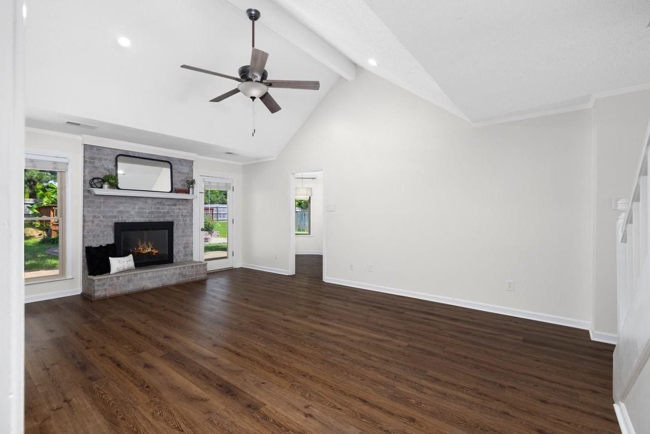 3075 Stonecrest Cir - Photo 7 of 40