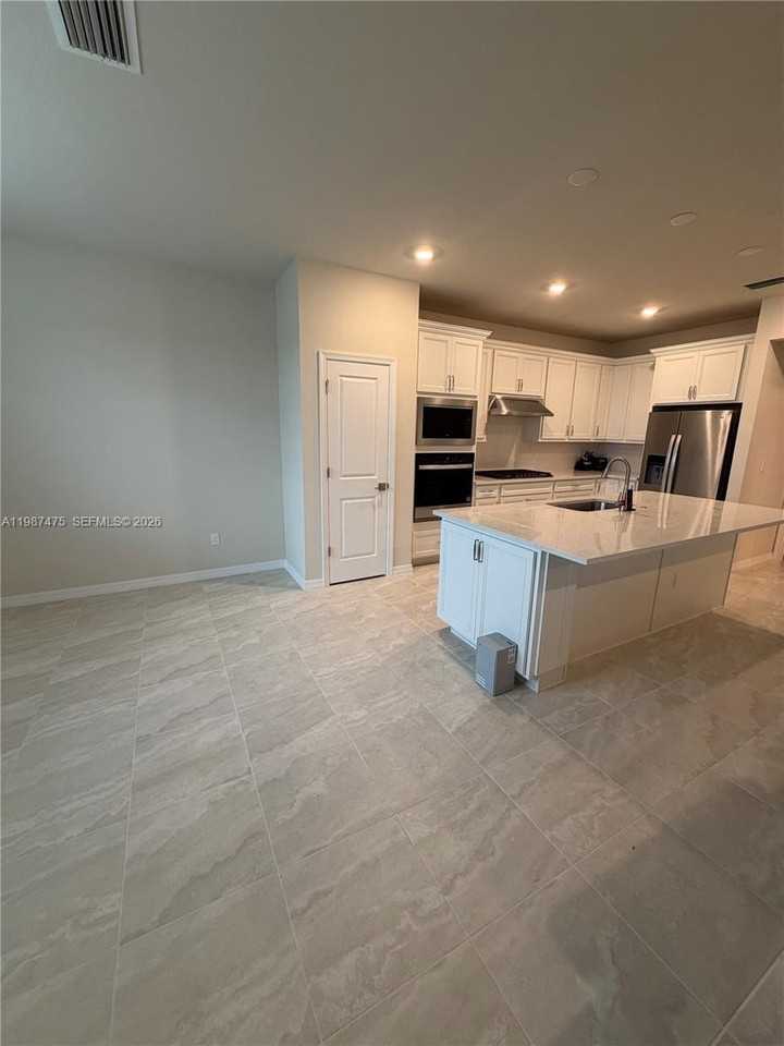12251 Sw Periwinkle Ct #368 - Photo 7 of 30