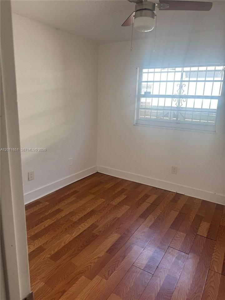 78 Ne 59th Ter - Photo 4 of 7