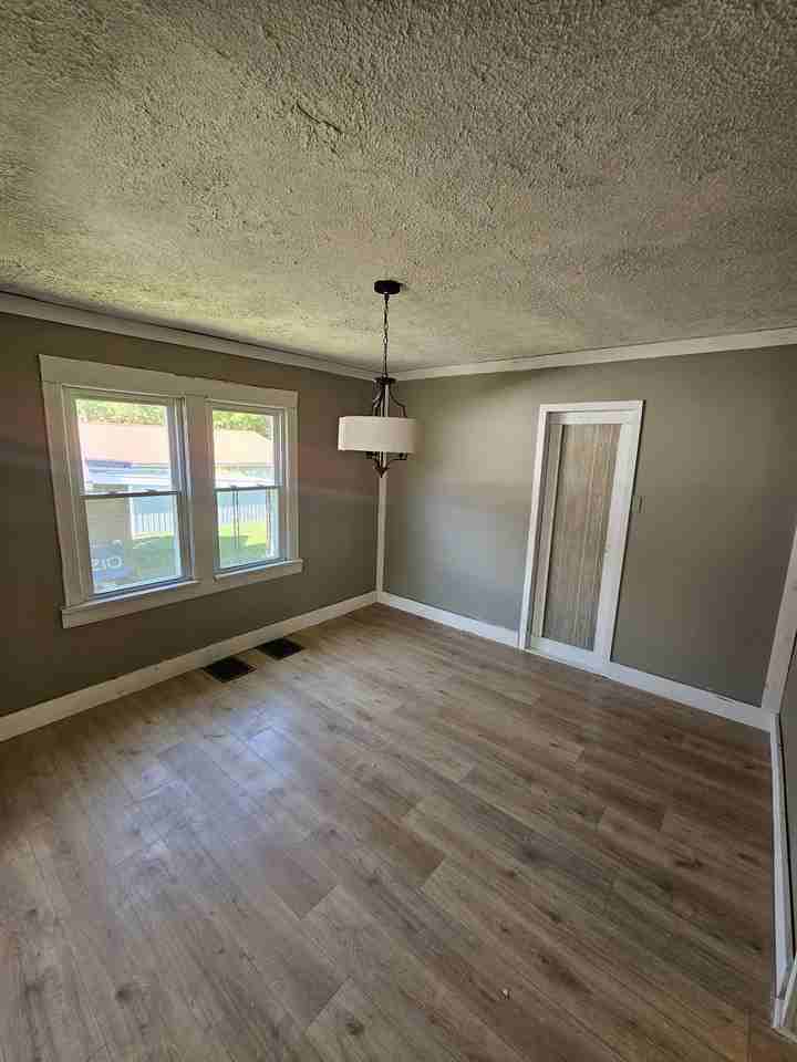 250 Helen Ave #1 - Photo 7 of 13