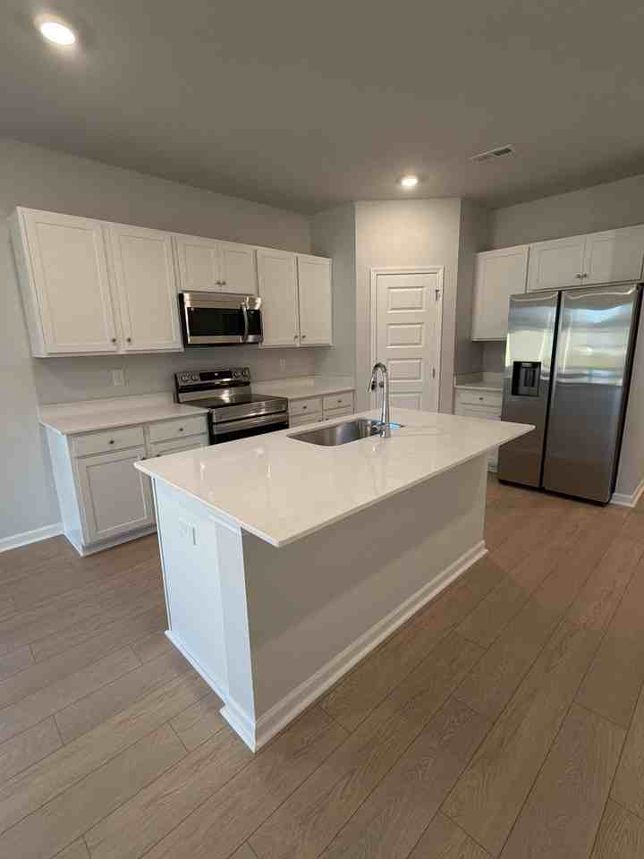 147 Wolfe Lane - 1 #1 - Photo 4 of 12