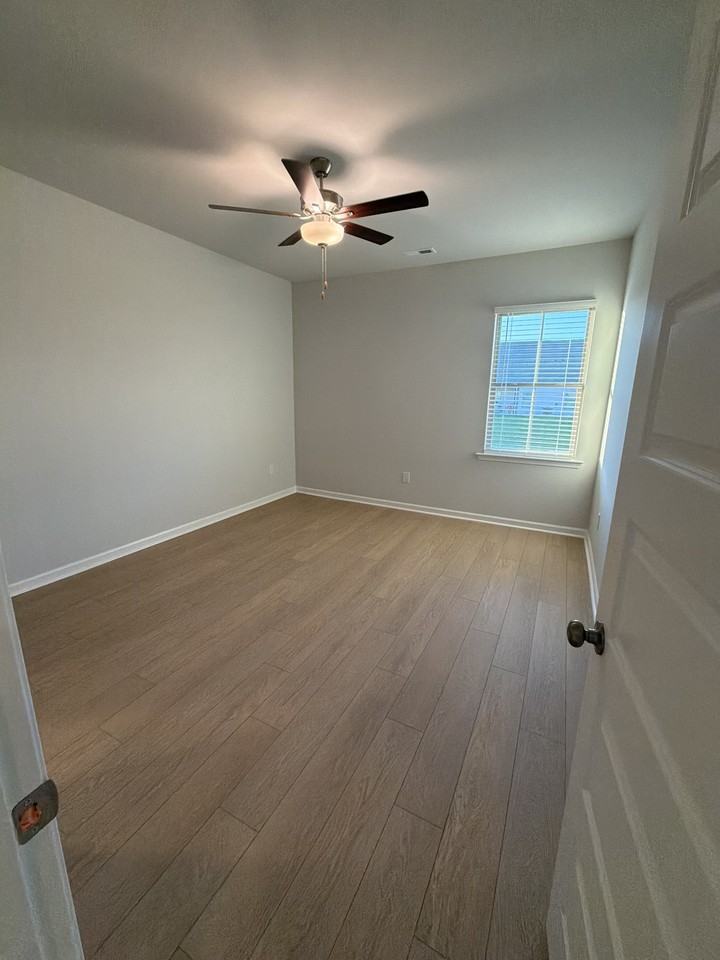 147 Wolfe Lane - 1 #1 - Photo 6 of 12