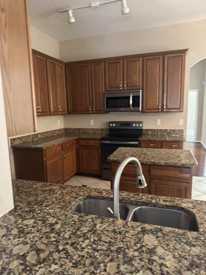 468 Pinewood Dr #1 - Photo 2 of 12