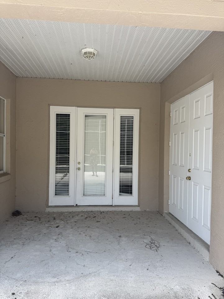 468 Pinewood Dr #1 - Photo 5 of 12
