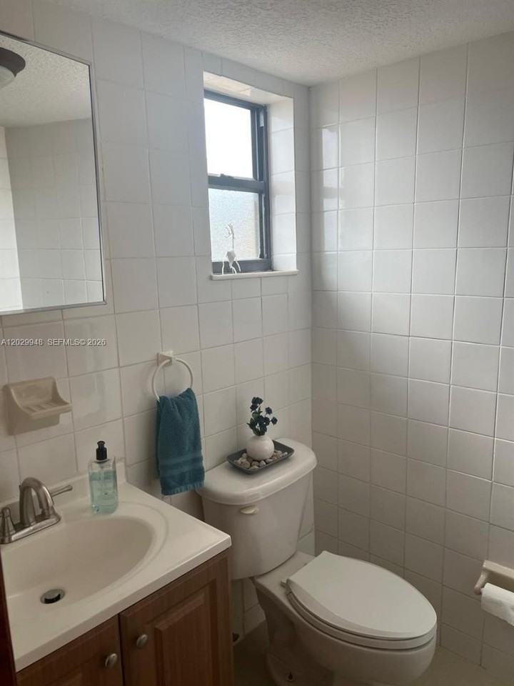 240 W 68th St #202 - Photo 5 of 9
