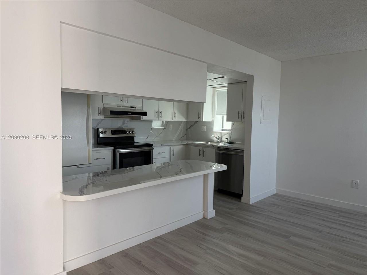 20200 W Country Club Dr #PH08