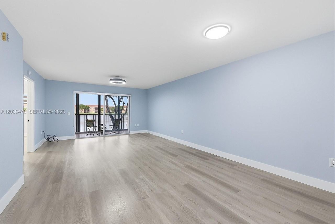 550 Sw 138th Ave #206K - Photo 6 of 43
