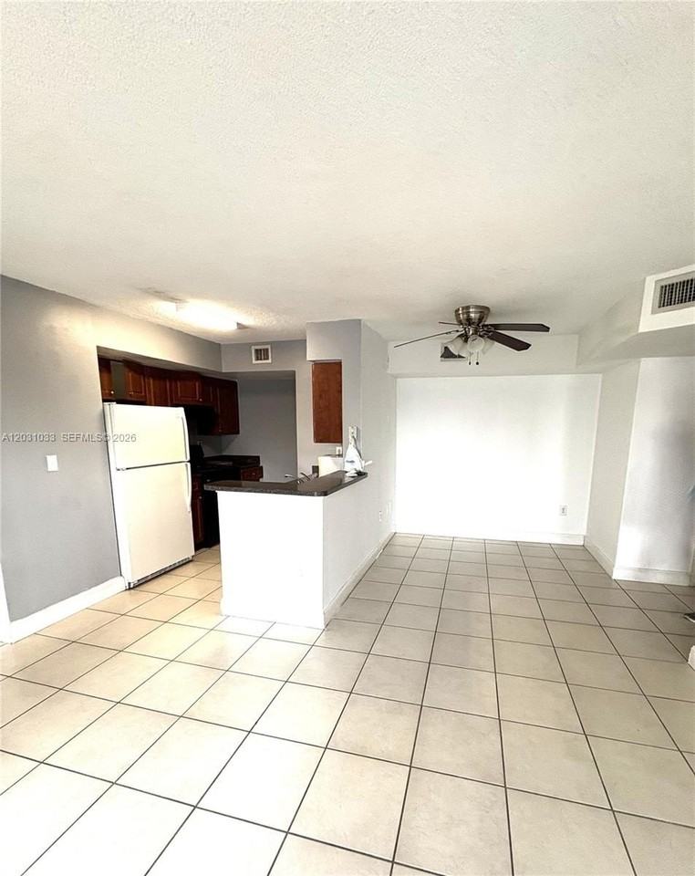 15231 Sw 80th St #602 - Photo 4 of 11