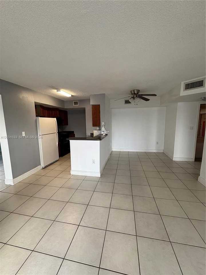 15231 Sw 80th St #602 - Photo 5 of 11