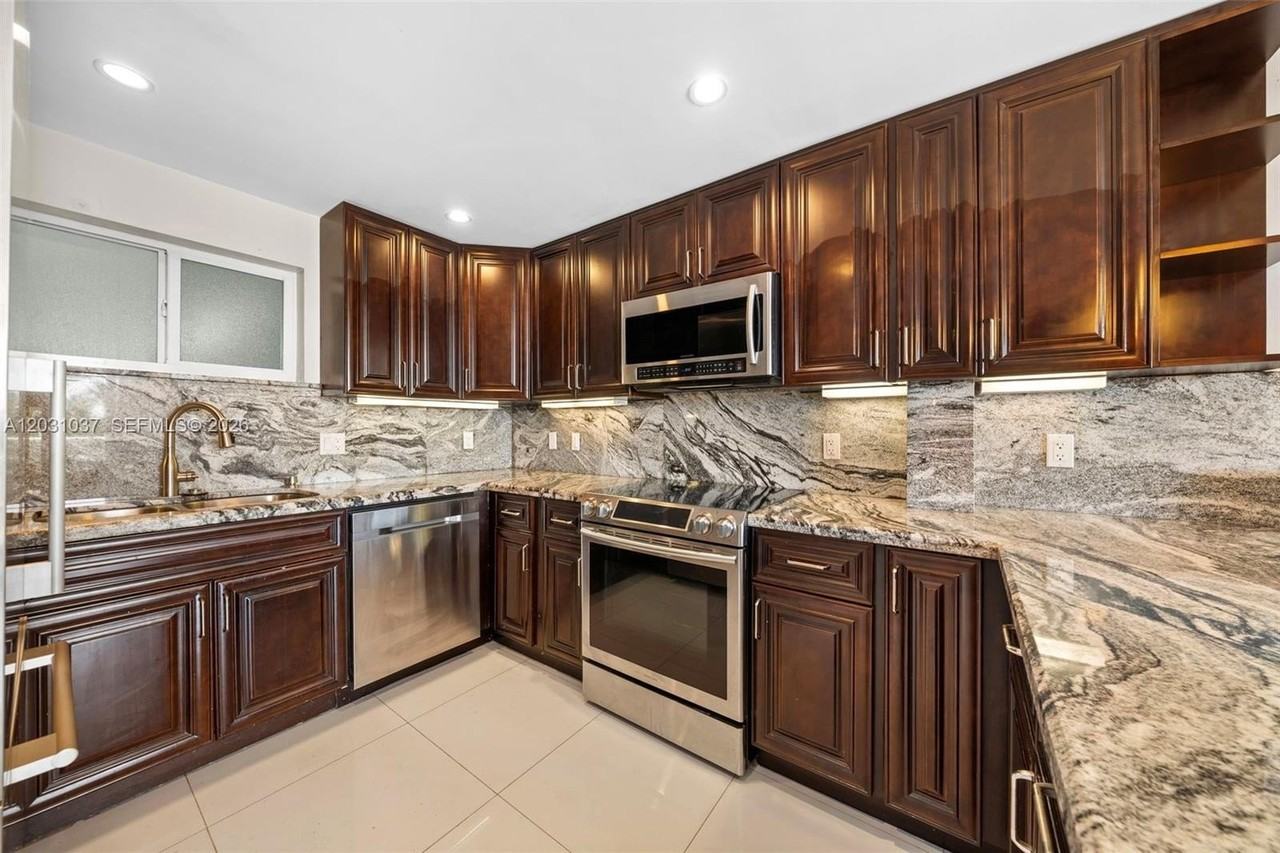 2840 N Ocean Boulevard Blvd #404 - Photo 5 of 30