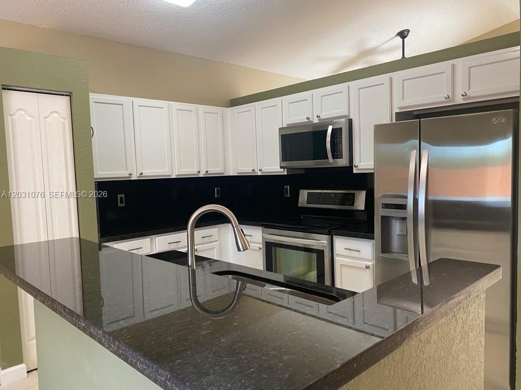 16246 Sw 103rd Ter - Photo 2 of 14