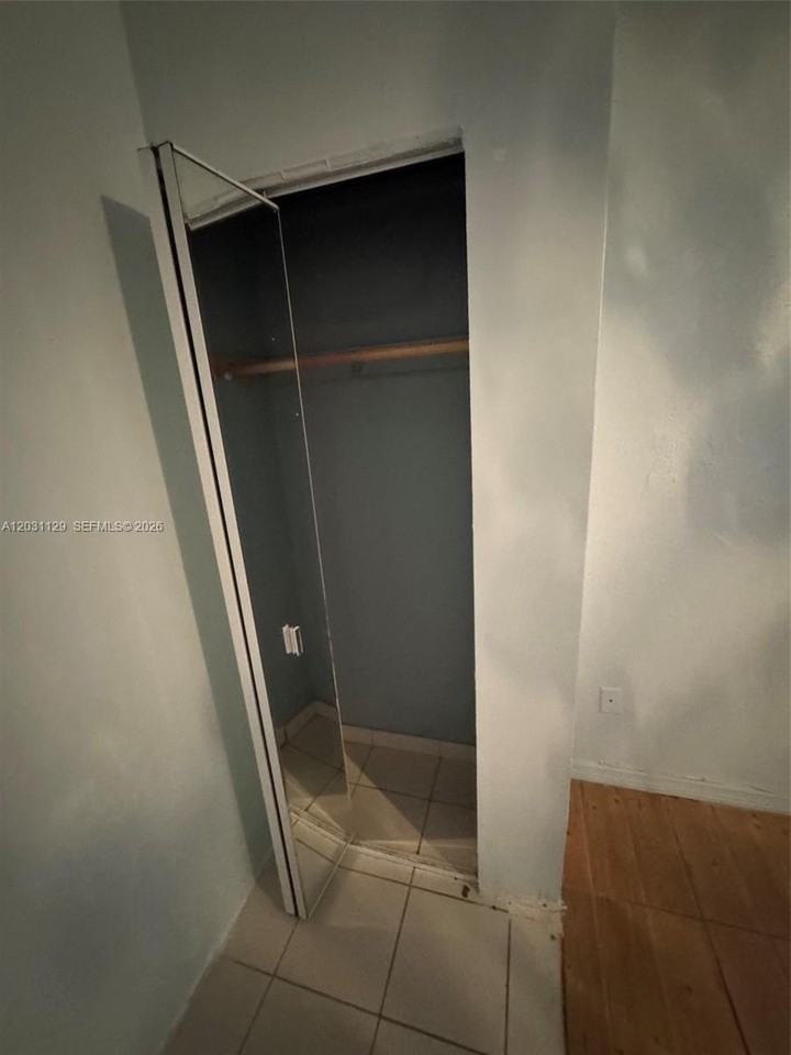 1120 Sw 73rd Ave - Photo 5 of 17