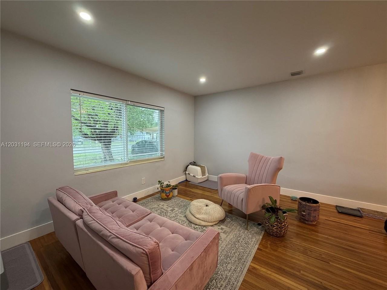 1155 Ne 111th St #E - Photo 3 of 16