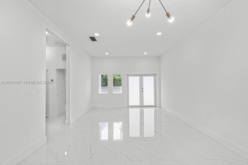 2419 Nw 97th St #B - Photo 6 of 19