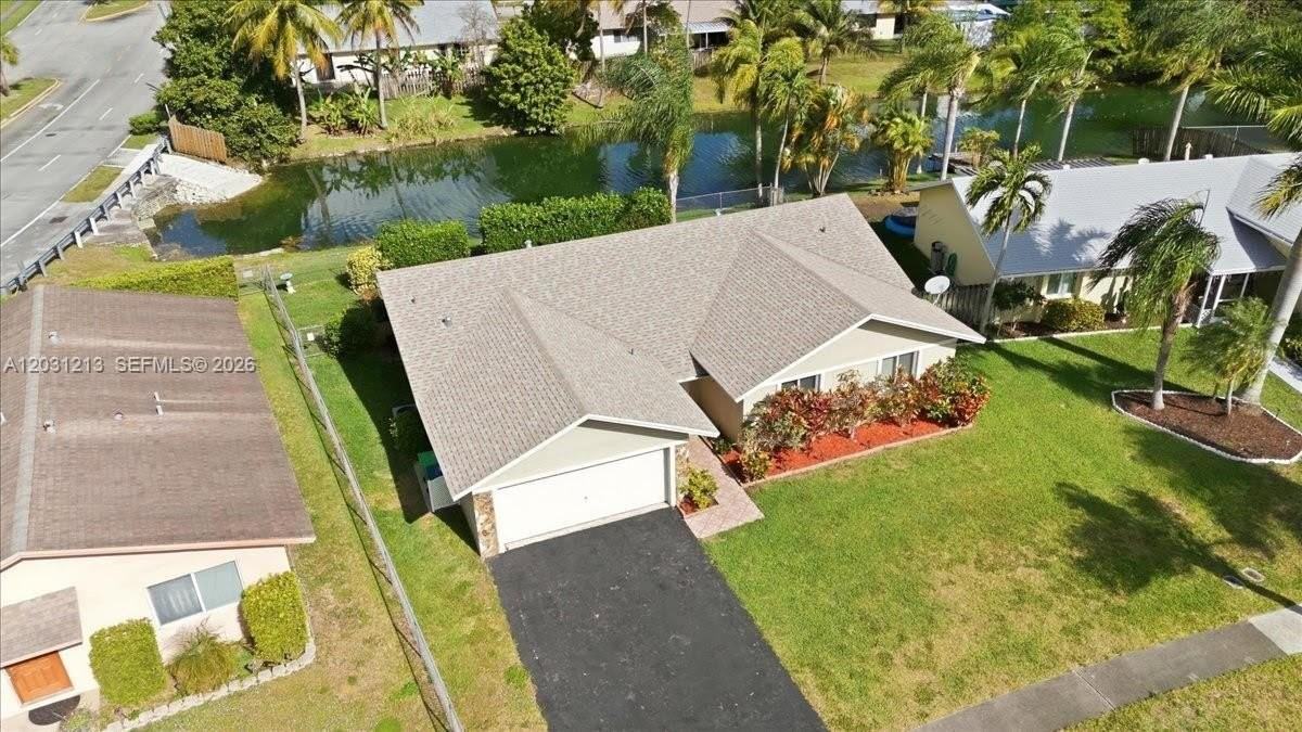 9349 Nw 47th St - Photo 2 of 46