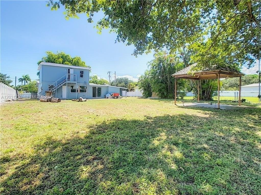 3921 Sw 31st Dr #3921 - Photo 4 of 21