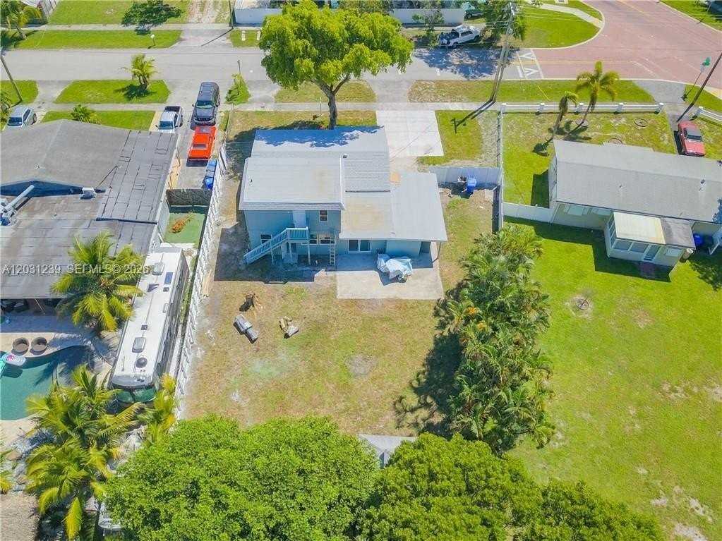 3921 Sw 31st Dr #3921 - Photo 6 of 21