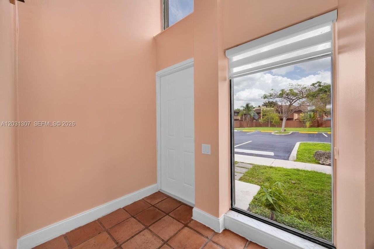 6323 Sw 116th Pl #C - Photo 3 of 31