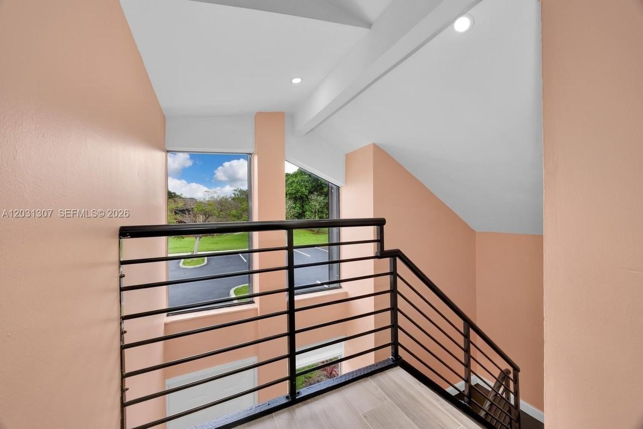 6323 Sw 116th Pl #C - Photo 4 of 31
