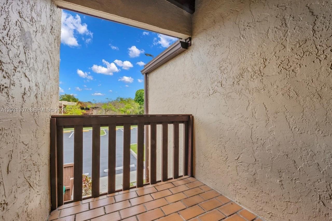 6323 Sw 116th Pl #C - Photo 5 of 31