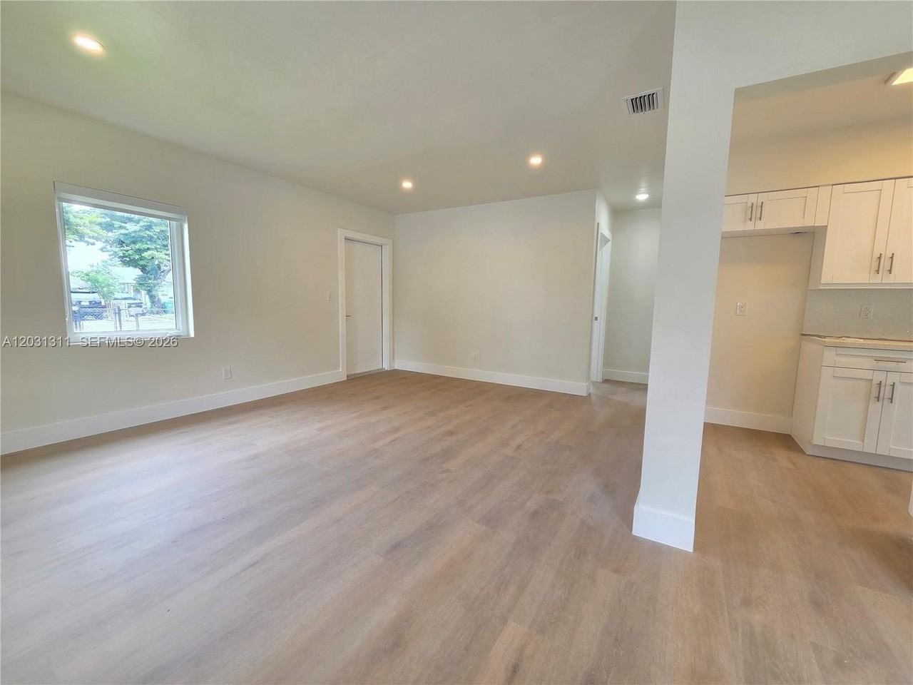 240 Nw 51st Ave #0 - Photo 7 of 21