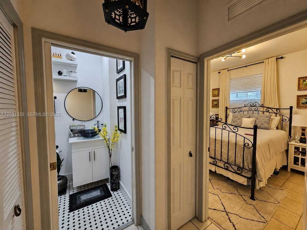 1661 Se 28th St #105 - Photo 7 of 26
