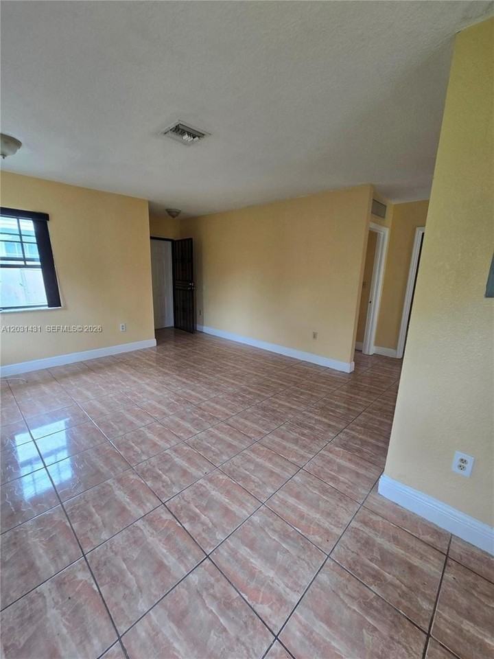 313 Nw 97th St #313 - Photo 3 of 16