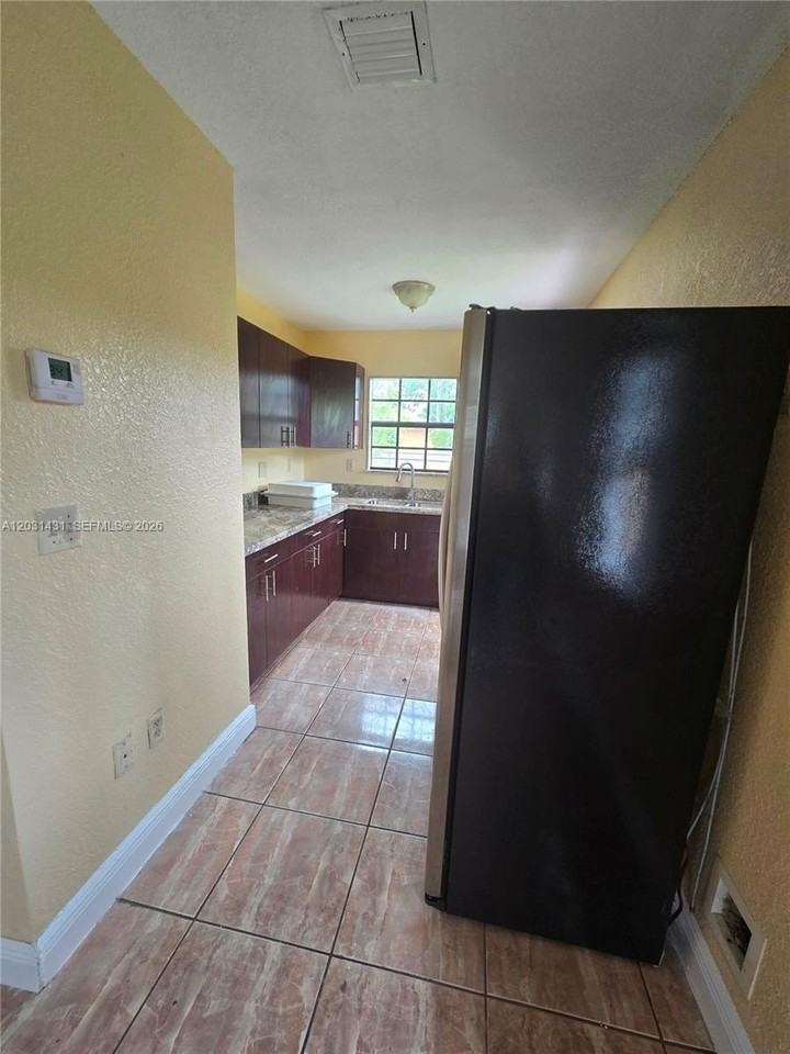 313 Nw 97th St #313 - Photo 5 of 16