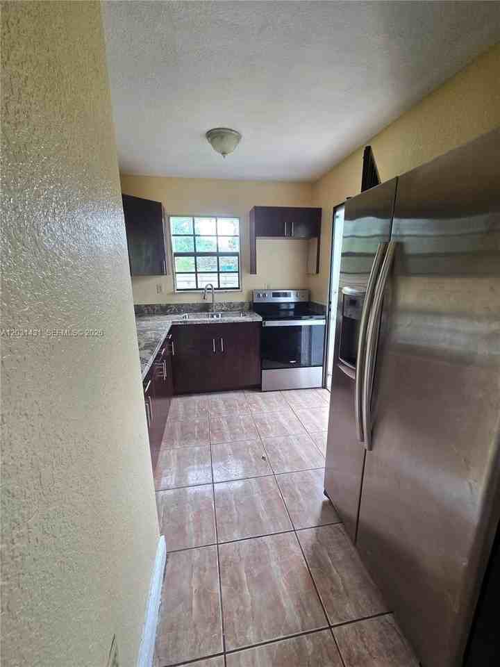 313 Nw 97th St #313 - Photo 6 of 16