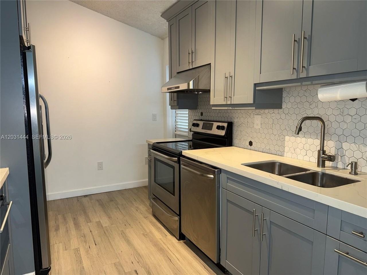 20333 Nw 36th Ave - Photo 2 of 20
