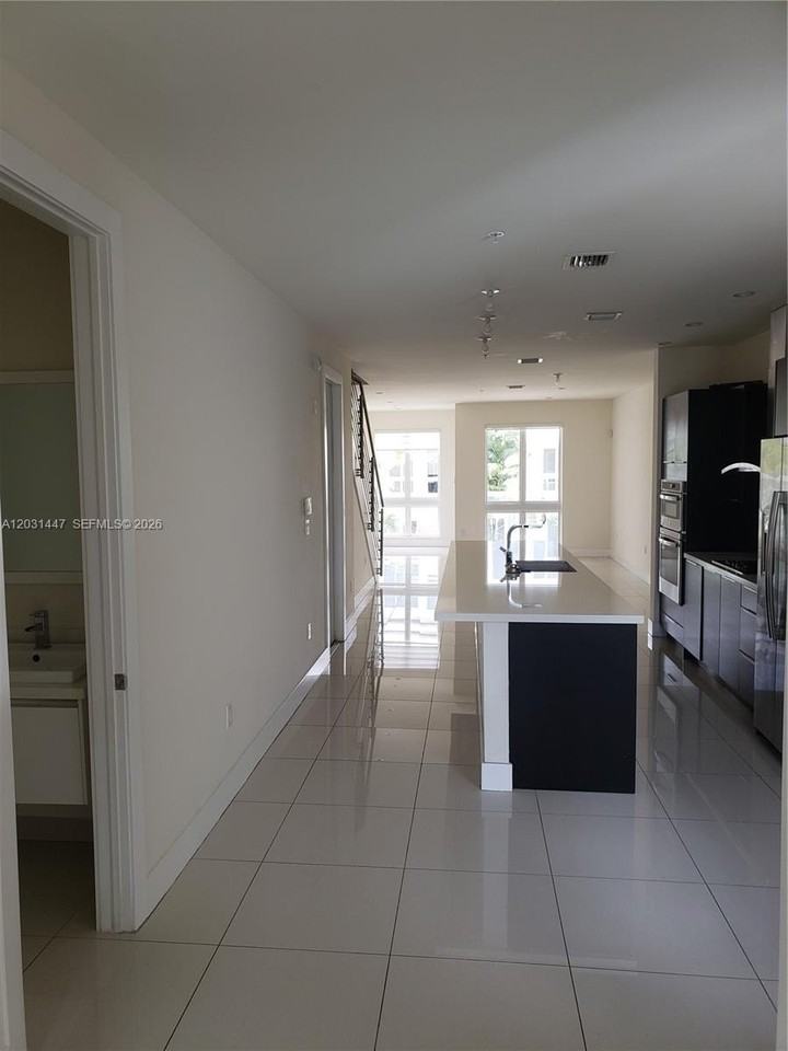 10280 Nw 63rd Ter #206 - Photo 5 of 22