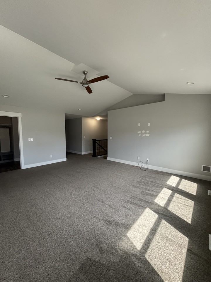 448 Washington Loop #1 - Photo 5 of 15